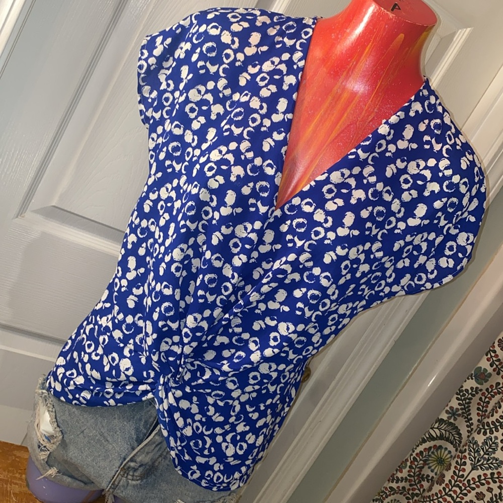 W5 Blue and White Floral Blouse NWT